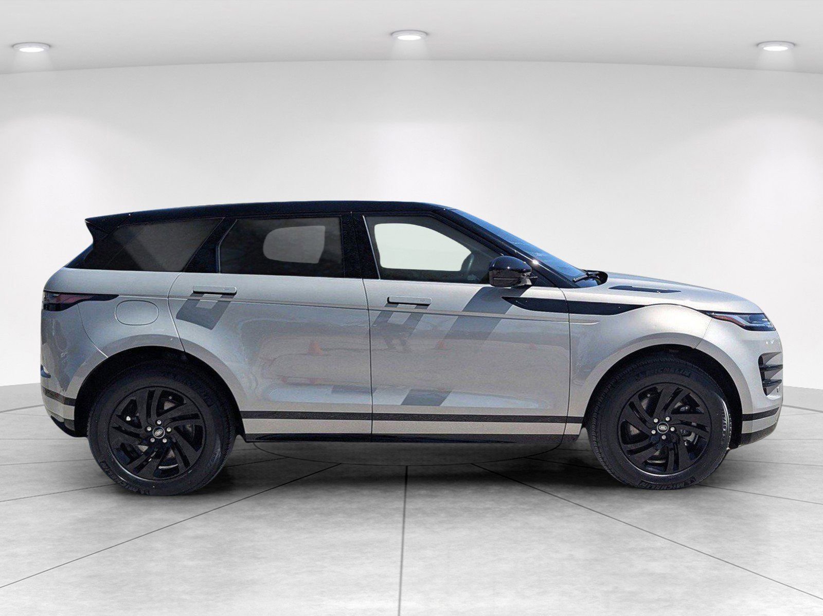 Used 2023 Land Rover Range Rover Evoque R-Dynamic S video 2