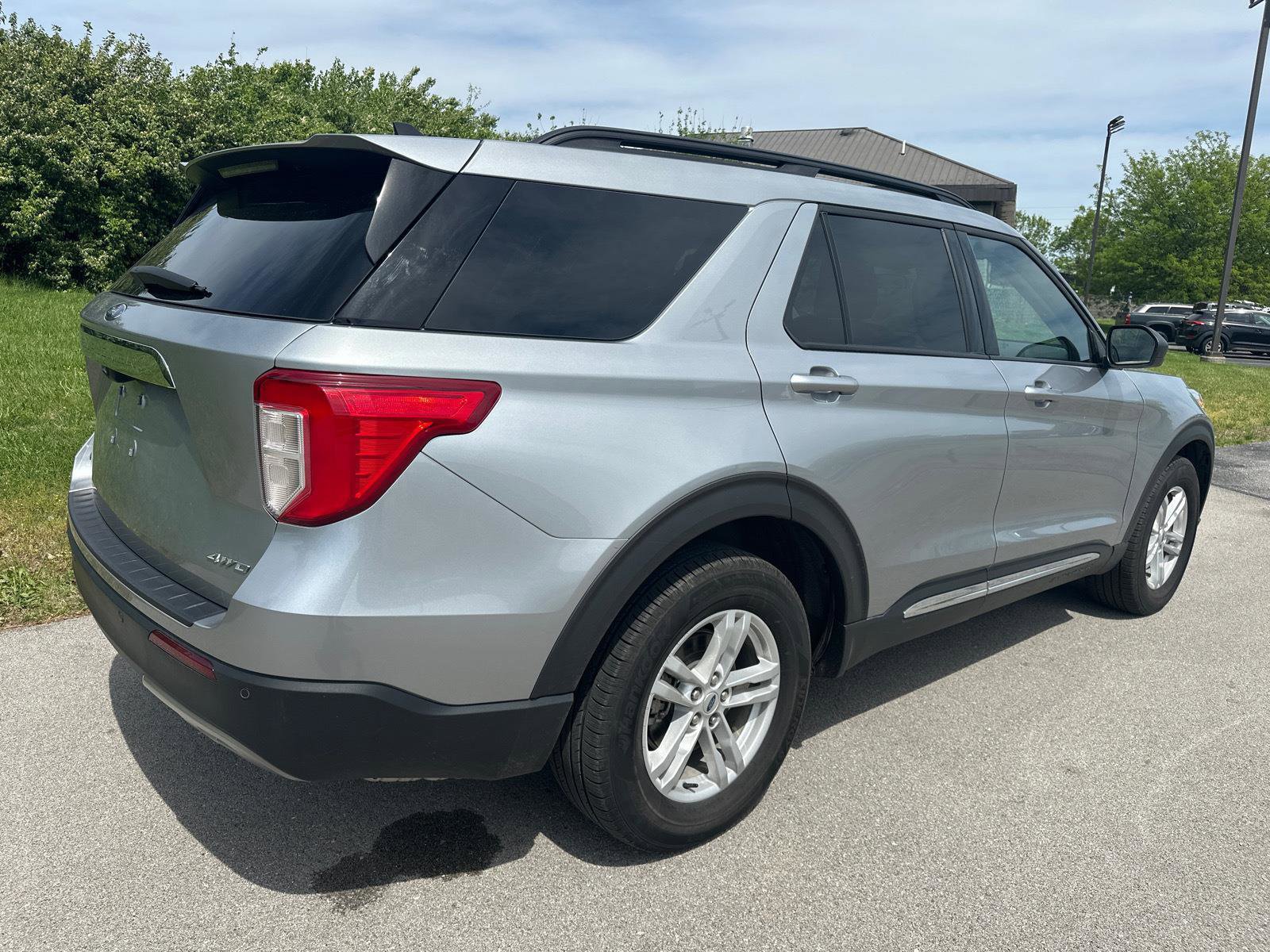 Certified 2023 Ford Explorer XLT w/ Equipment Group 202A AWD/4WD image 12