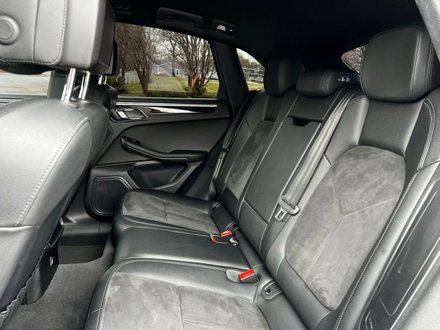 Used 2017 Porsche Macan AWD/4WD image 18