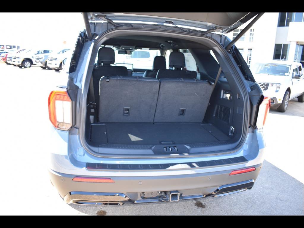 New 2025 Ford Explorer ST-Line w/ Premium Package image 16