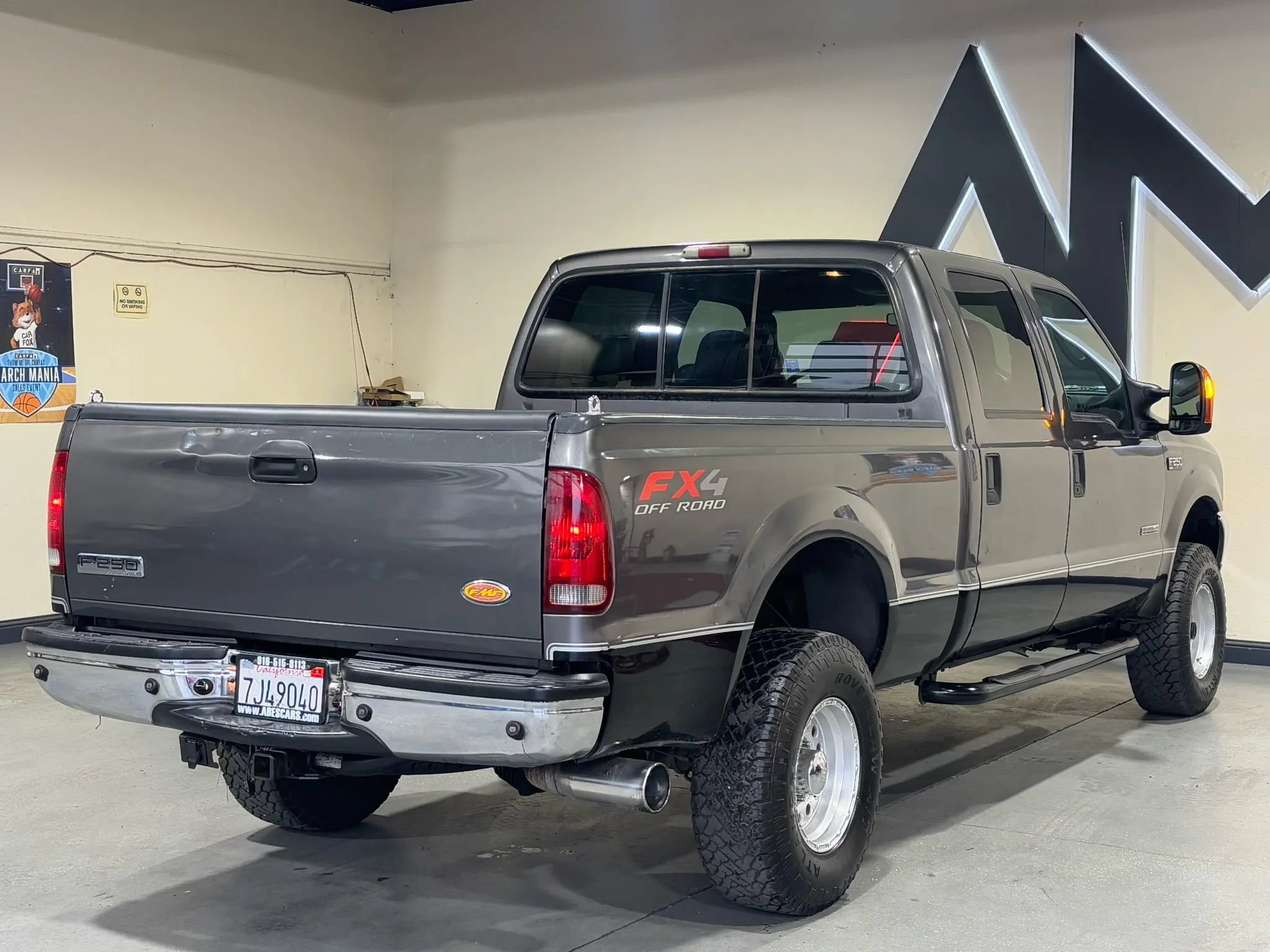Used 2004 Ford F250 Lariat AWD/4WD image 6