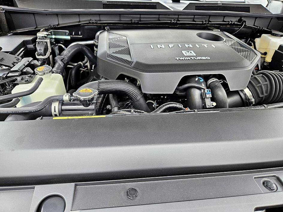 New 2026 INFINITI QX80 Luxe w/ Cargo Package image 16