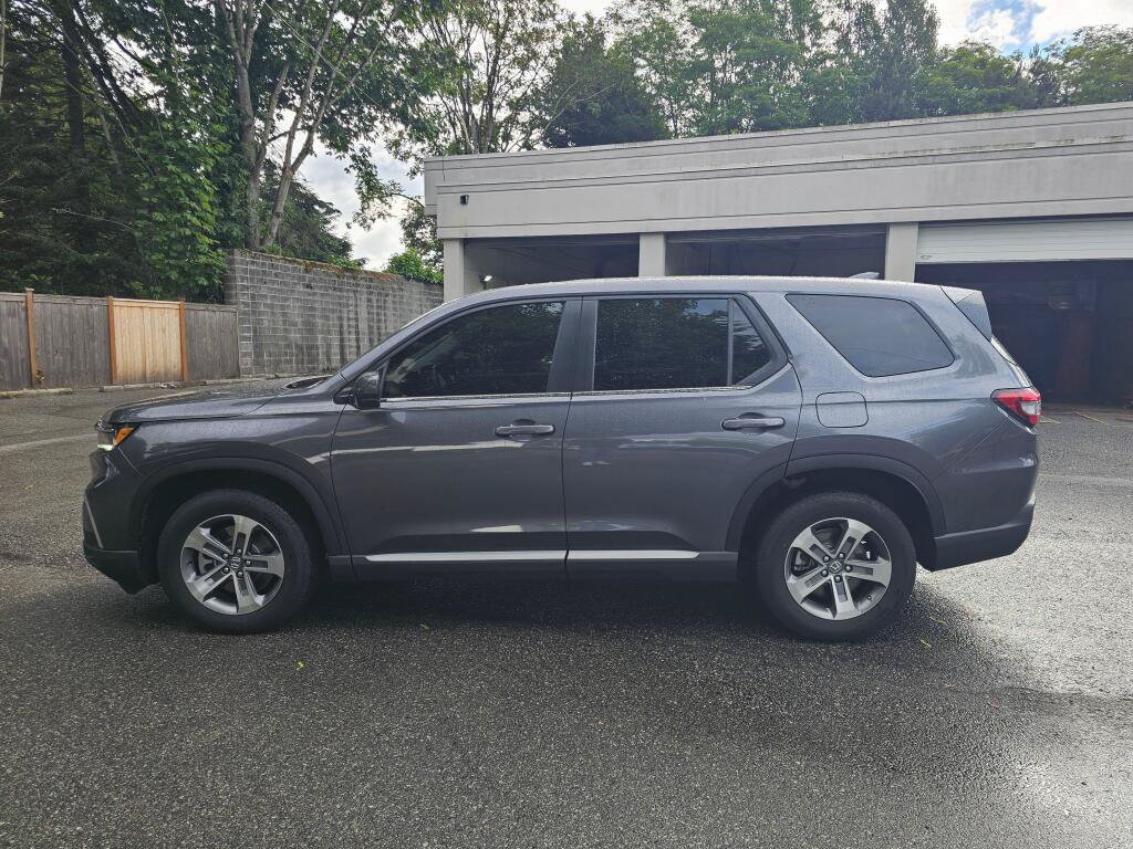 Used 2024 Honda Pilot EX-L image 4