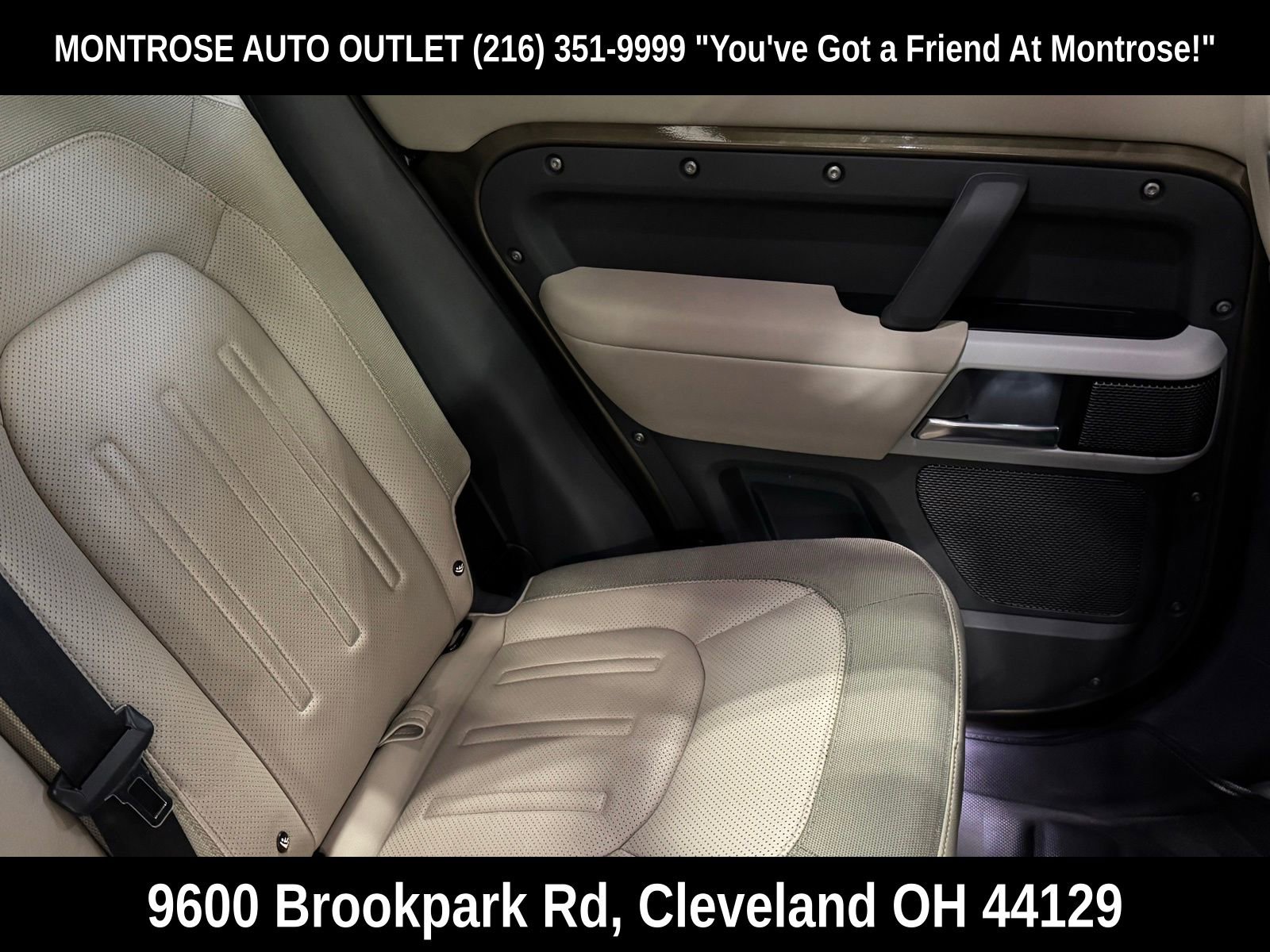 Used 2020 Land Rover Defender 110 First Edition image 32