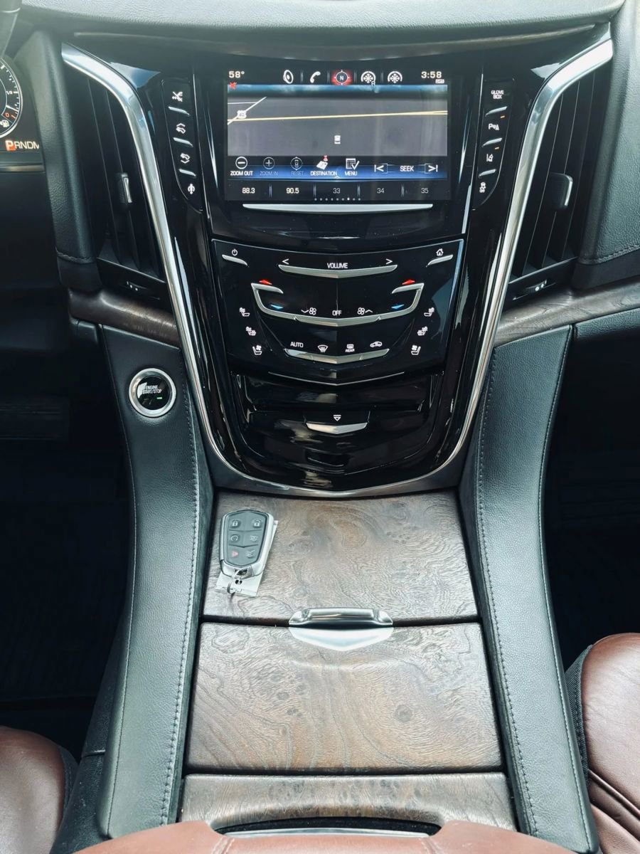 Used 2015 Cadillac Escalade ESV Premium image 18