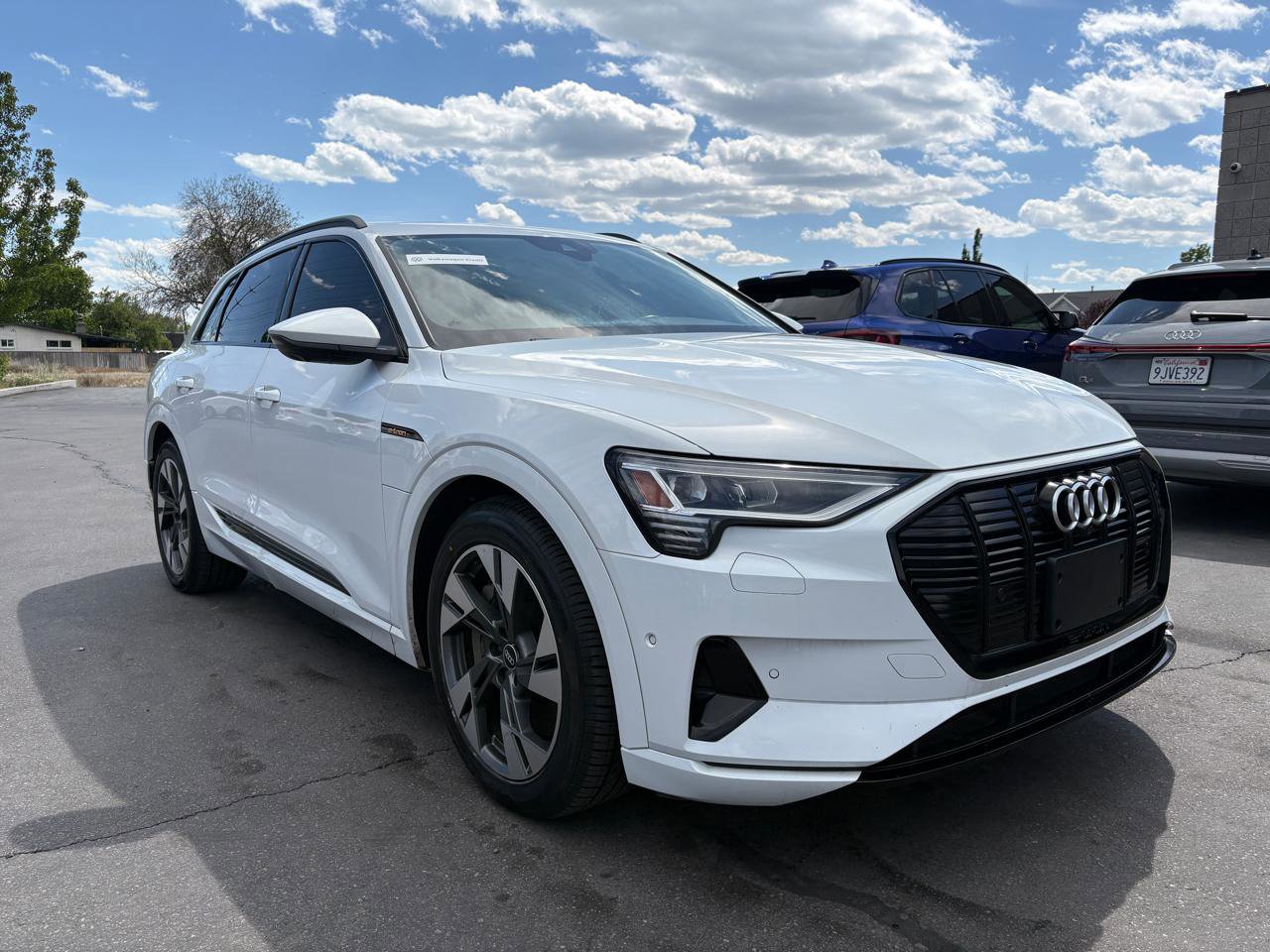Used 2021 Audi e-tron Premium w/ Convenience Plus Package AWD/4WD image 1