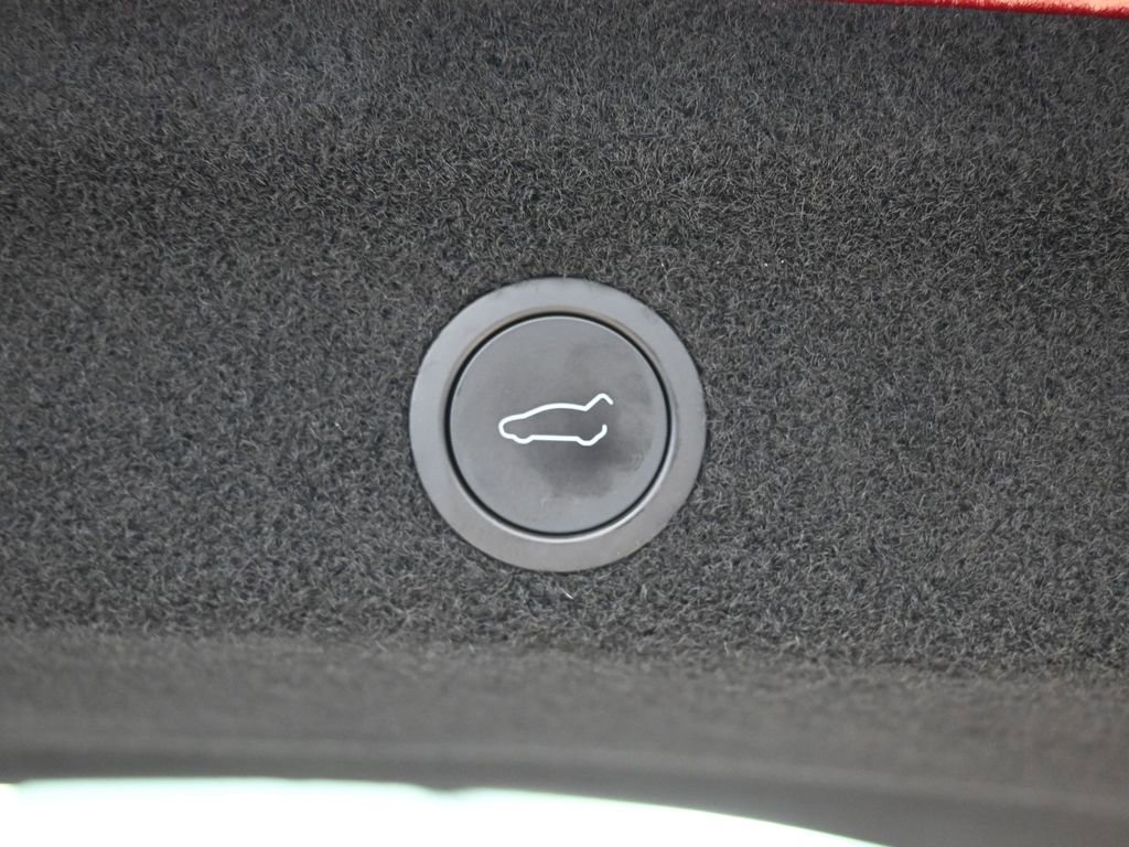 Used 2026 Tesla Model Y AWD image 15
