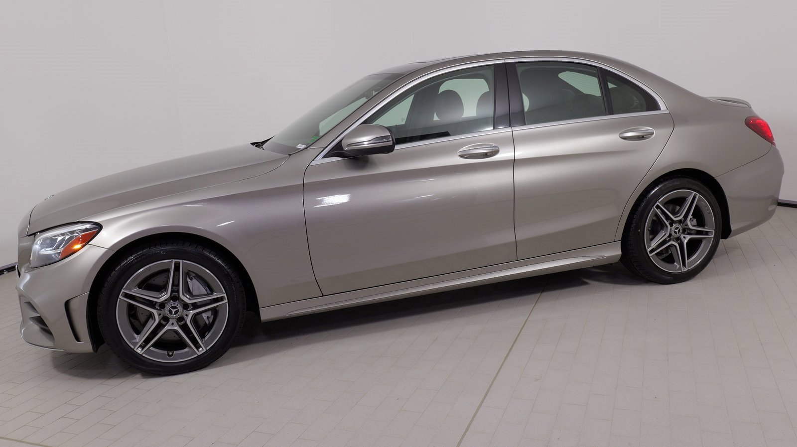 Used 2020 Mercedes-Benz C 300 4MATIC Sedan image 1