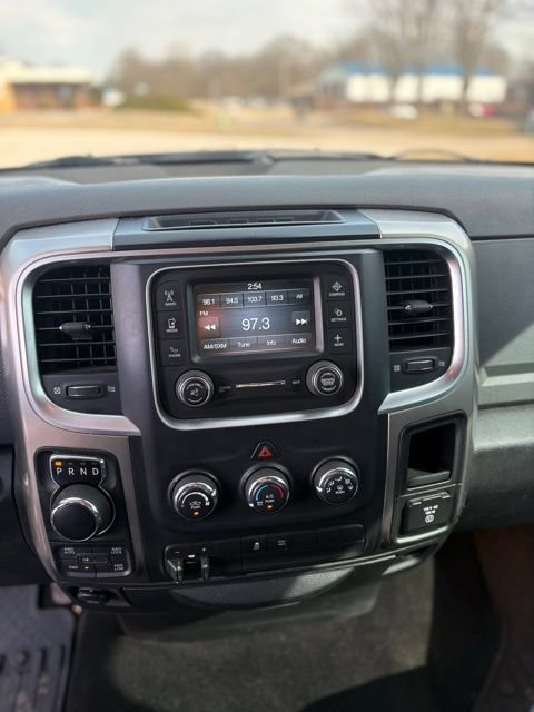 Used 2014 RAM 1500 Classic SLT AWD/4WD image 23