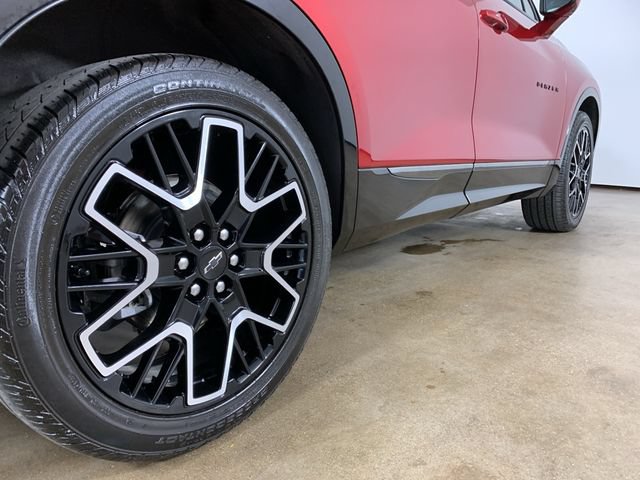 Used 2023 Chevrolet Blazer RS w/ Driver Confidence II Package AWD/4WD image 9