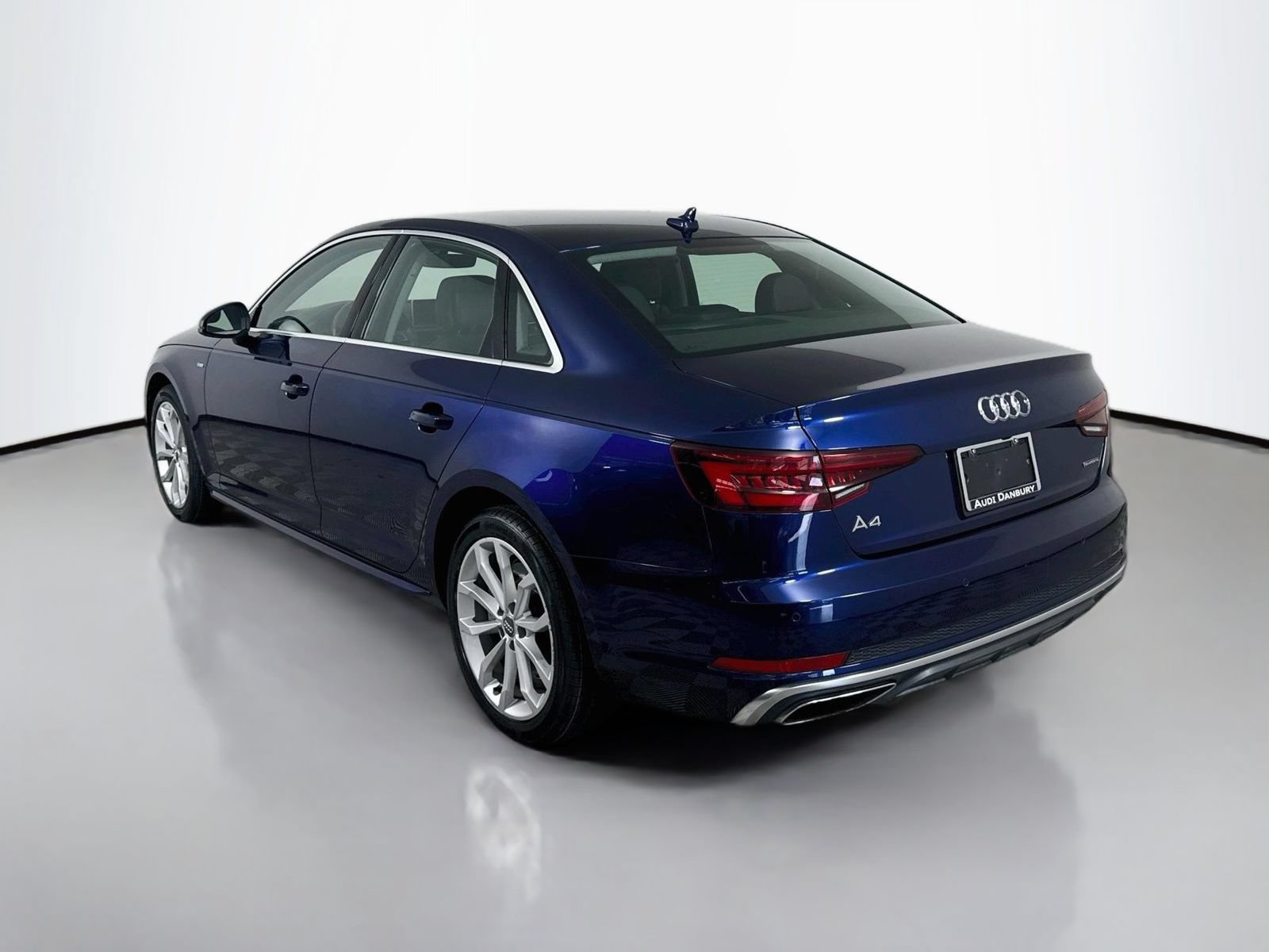 Used 2019 Audi A4 2.0T Prestige w/ Prestige Package AWD/4WD image 3