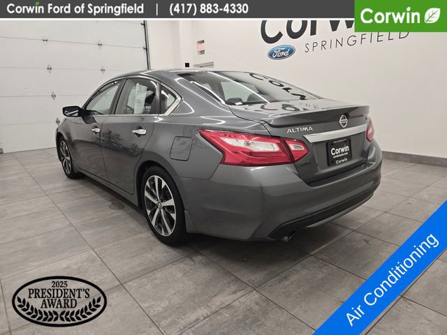 Used 2016 Nissan Altima 2.5 SR FWD image 3