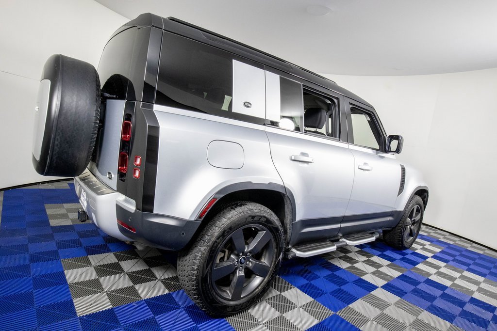 Used 2020 Land Rover Defender 110 SE image 5