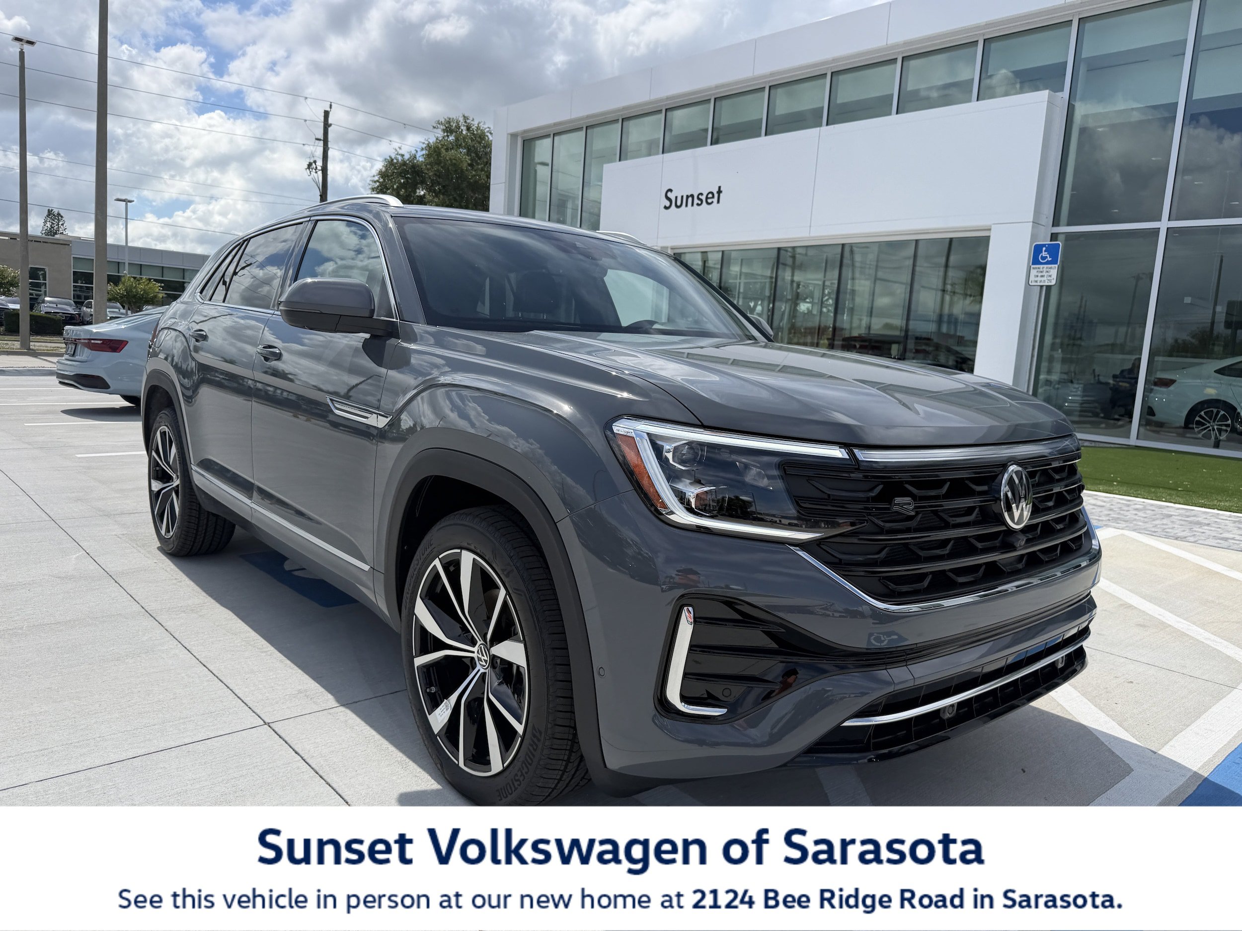 New 2026 Volkswagen Atlas Cross Sport SEL Premium R-Line AWD/4WD image 1