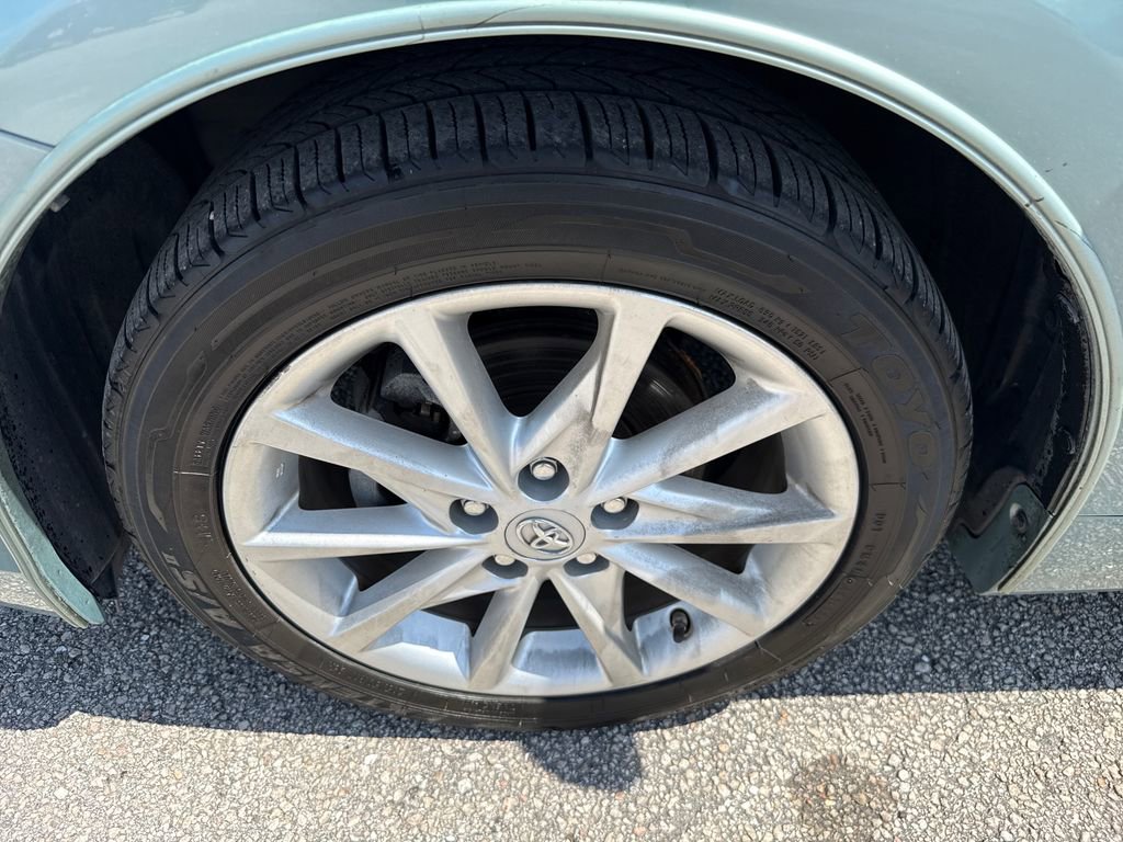 Used 2013 Toyota Prius V Five image 11