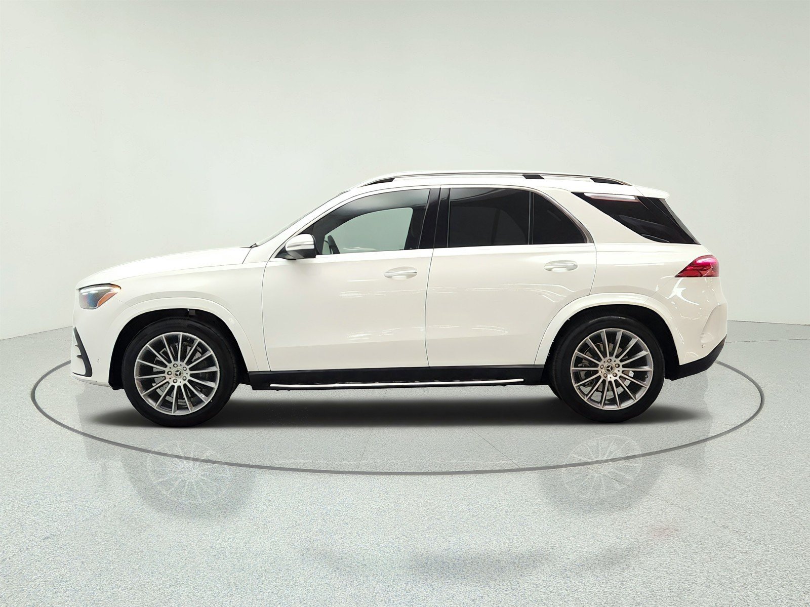 Used 2024 Mercedes-Benz GLE 350 4MATIC image 8