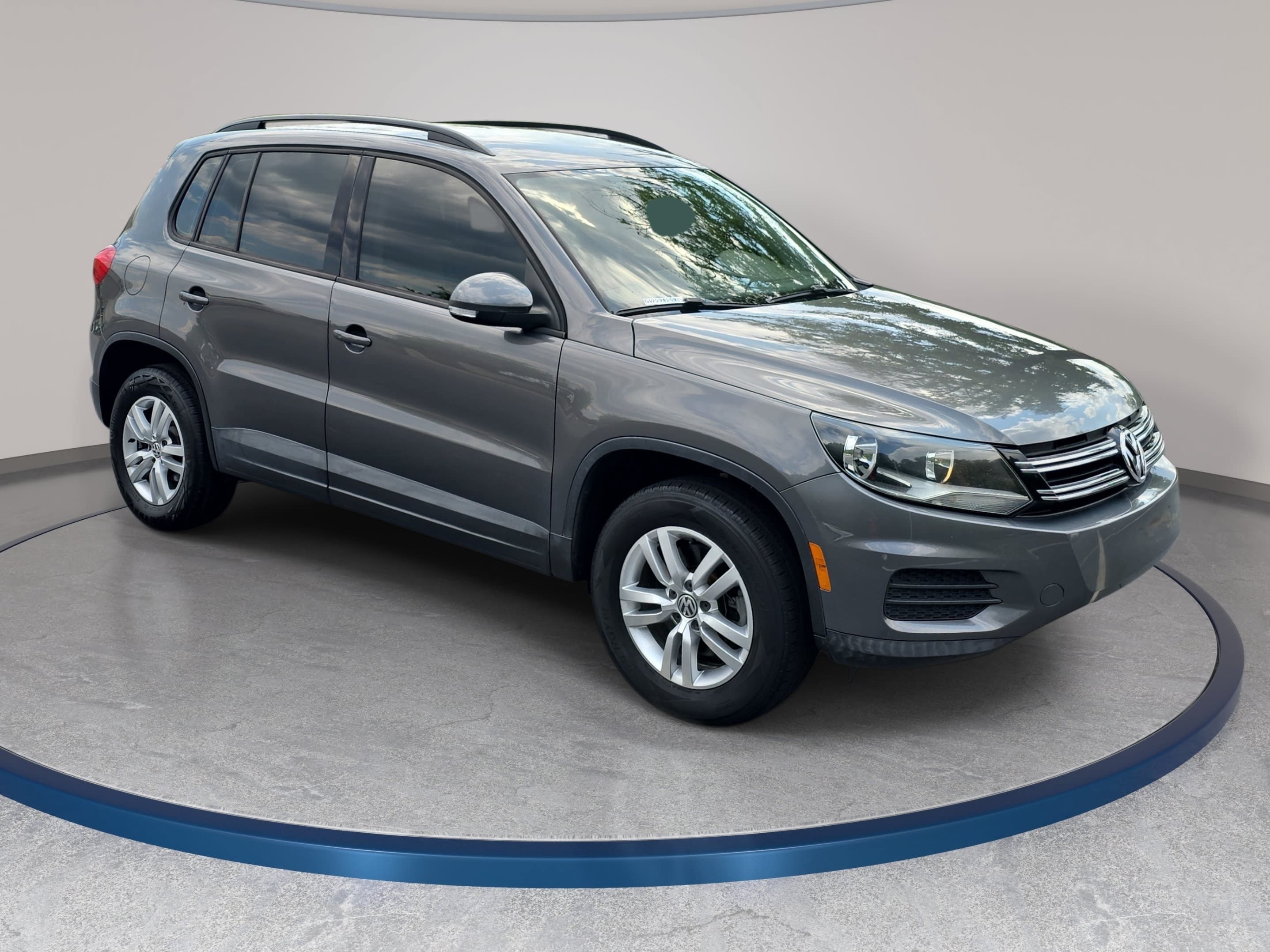 Used 2016 Volkswagen Tiguan S AWD/4WD image 3
