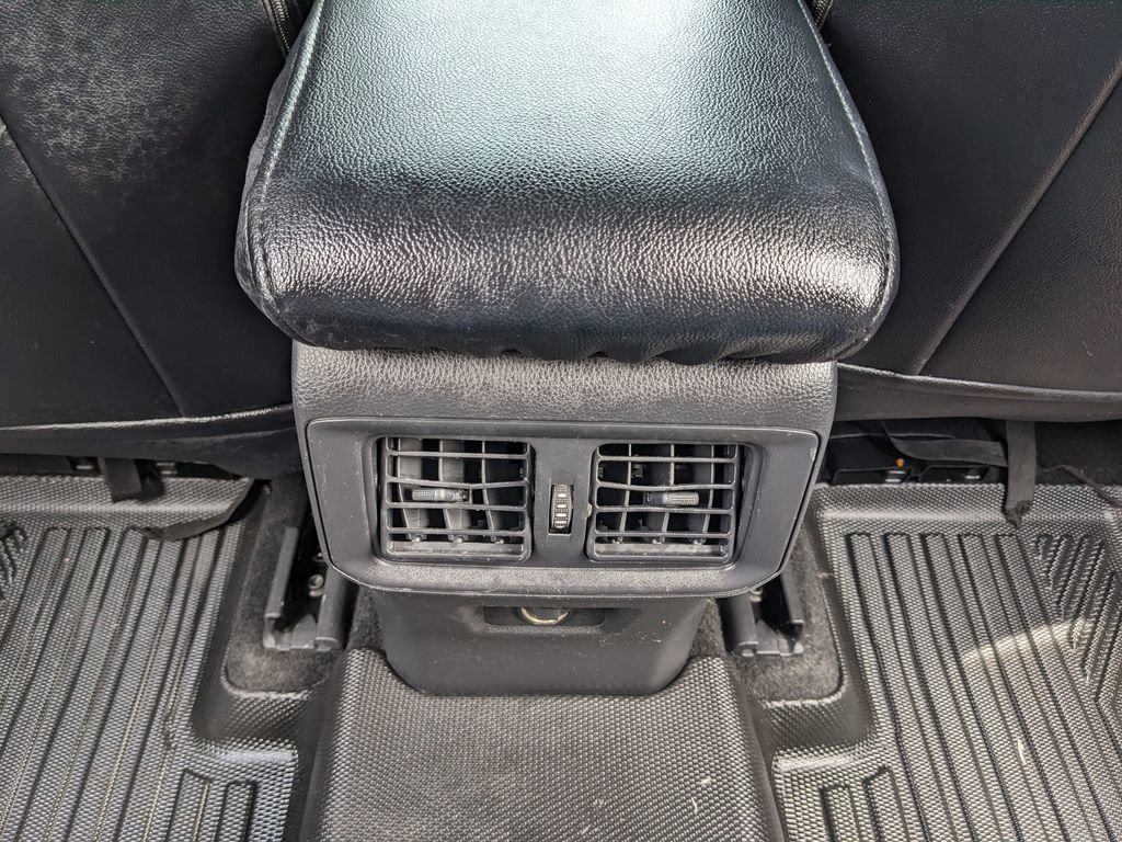 Used 2024 Toyota RAV4 LE AWD/4WD image 35