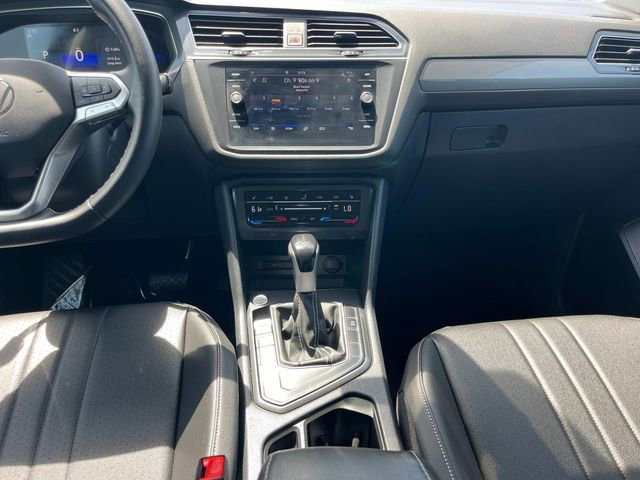 Used 2023 Volkswagen Tiguan SE FWD image 17