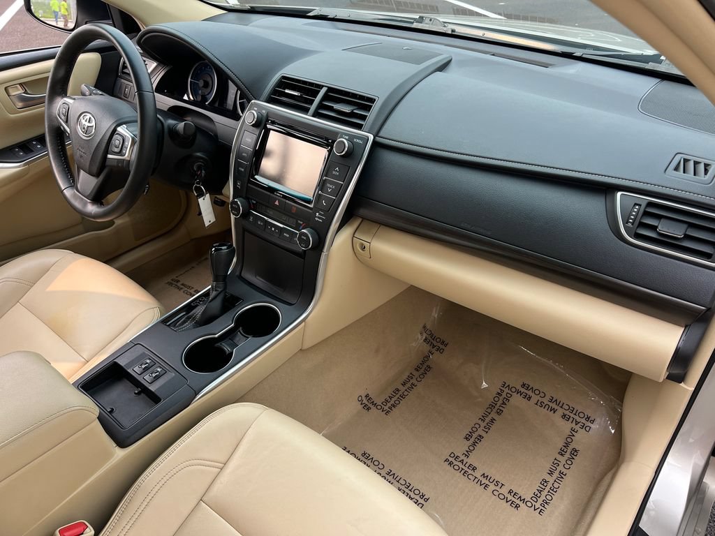 Used 2017 Toyota Camry XLE FWD image 25