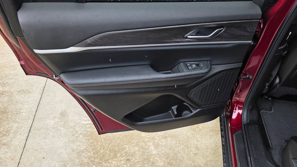 New 2025 Jeep Grand Cherokee L Limited w/ Black Appearance Package image 23