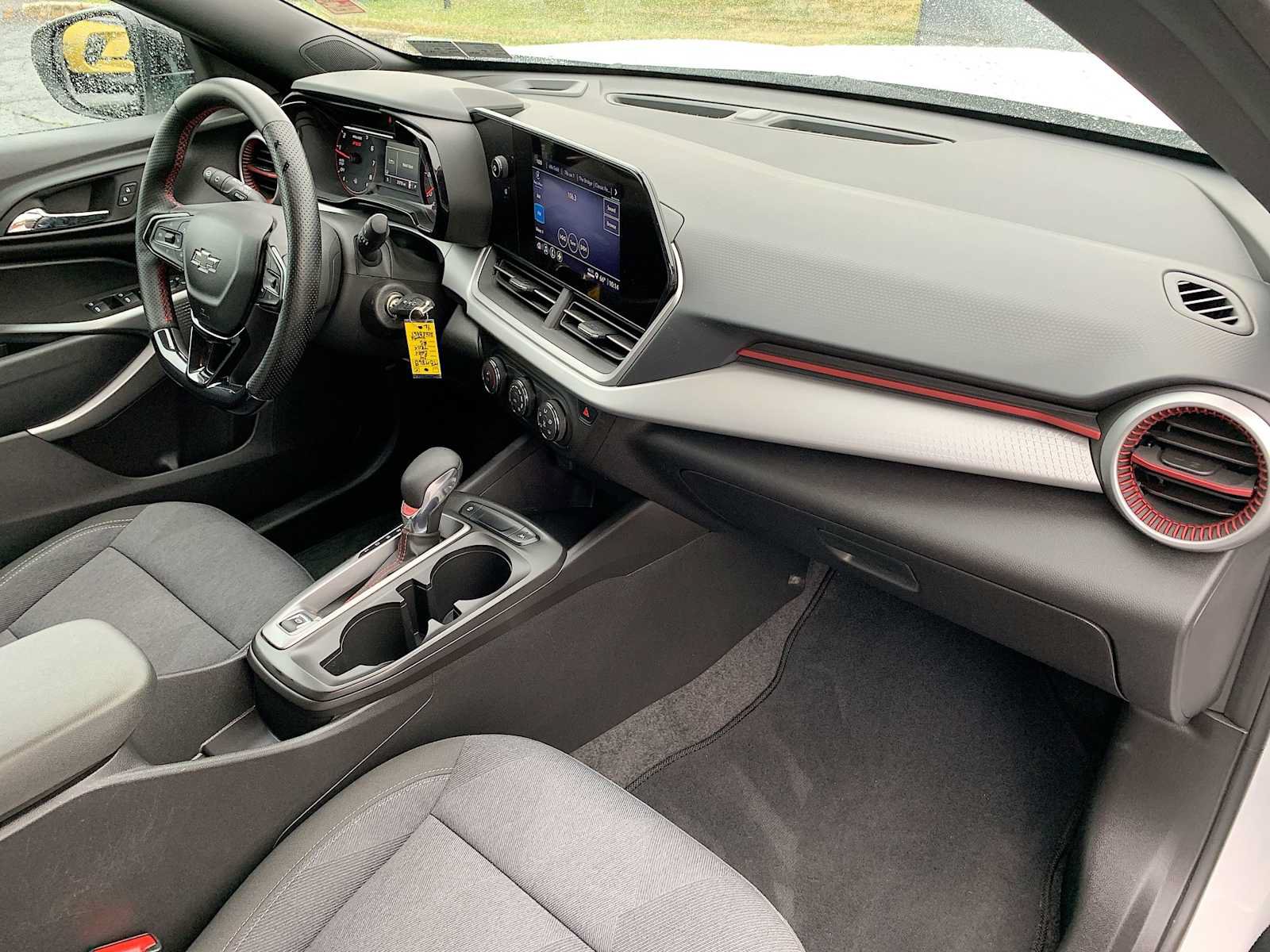 Certified 2024 Chevrolet Trax RS w/ Driver Confidence Package FWD image 25