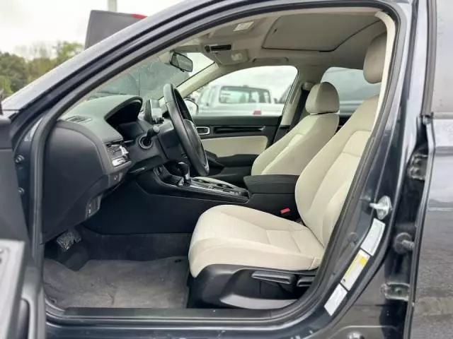 Used 2023 Honda Civic EX image 9