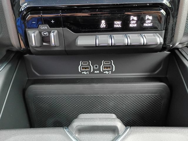 New 2026 RAM 2500 Big Horn AWD/4WD image 16