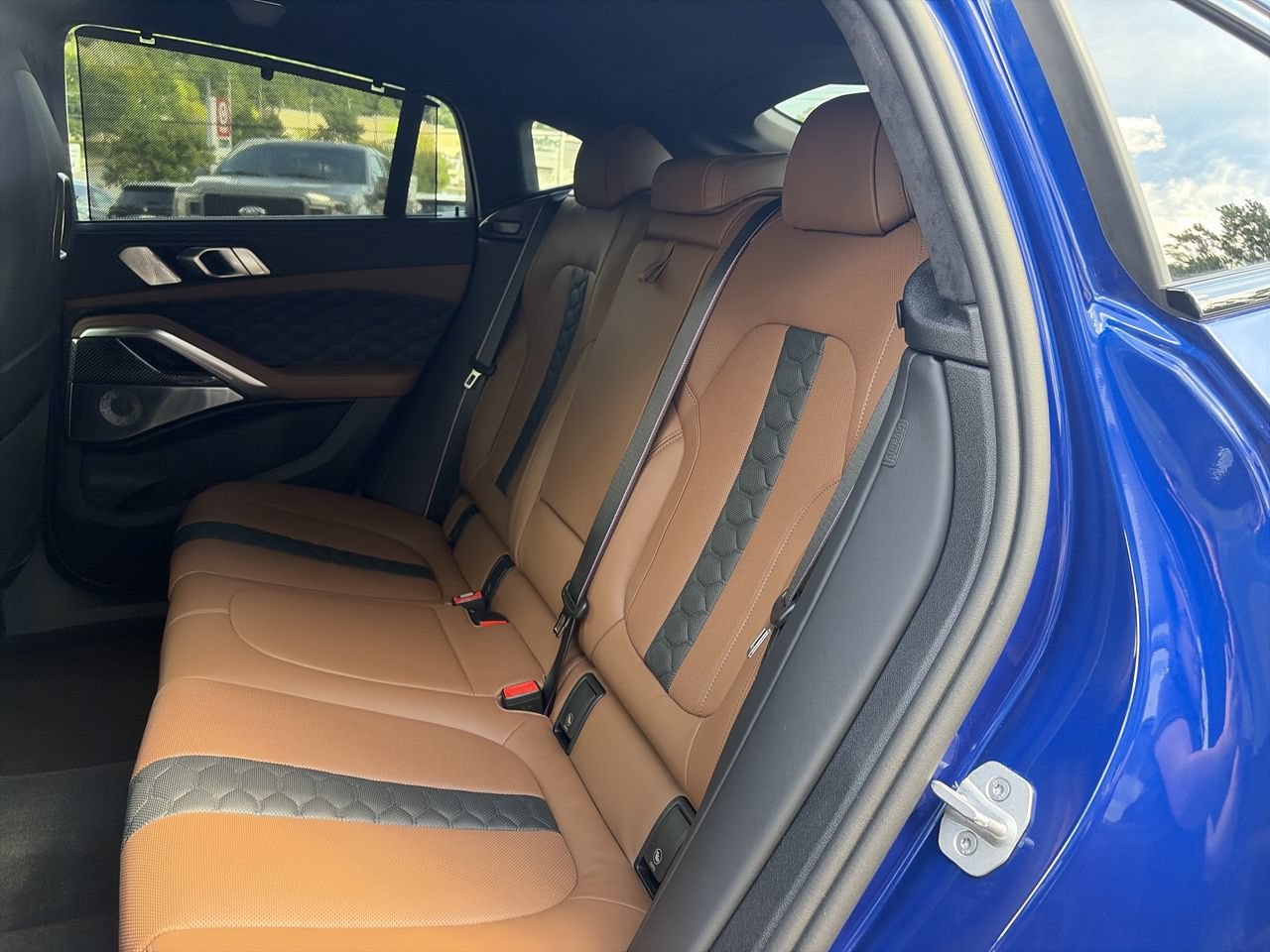 Used 2027 BMW X6 M Competition w/ Executive Package AWD/4WD image 31