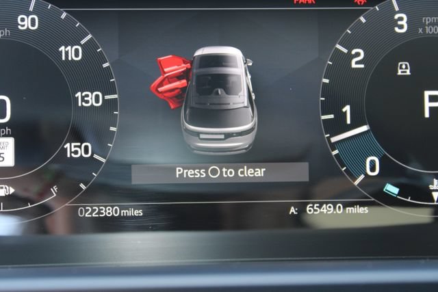 Used 2024 Land Rover Discovery S AWD/4WD image 23
