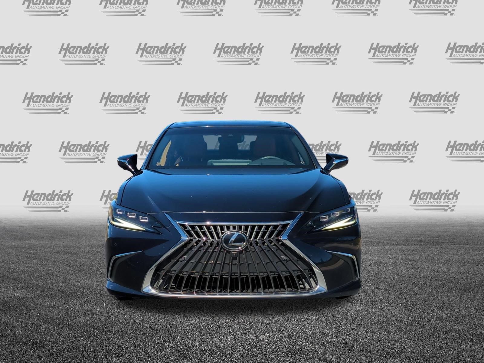 Used 2023 Lexus ES 350 Ultra Luxury w/ Accessory Package (Z2) FWD image 3