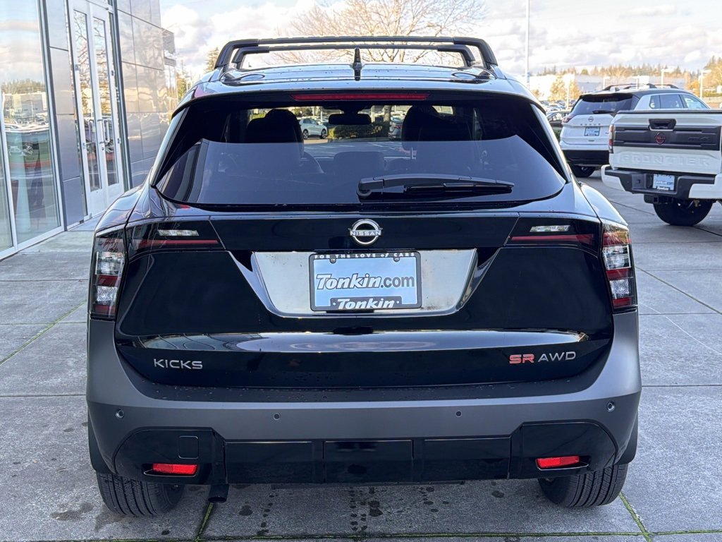 New 2026 Nissan Kicks SR w/ Cold Weather Package image 9