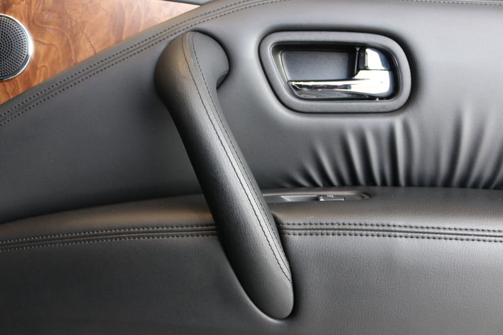Used 2024 Nissan Armada SL image 32