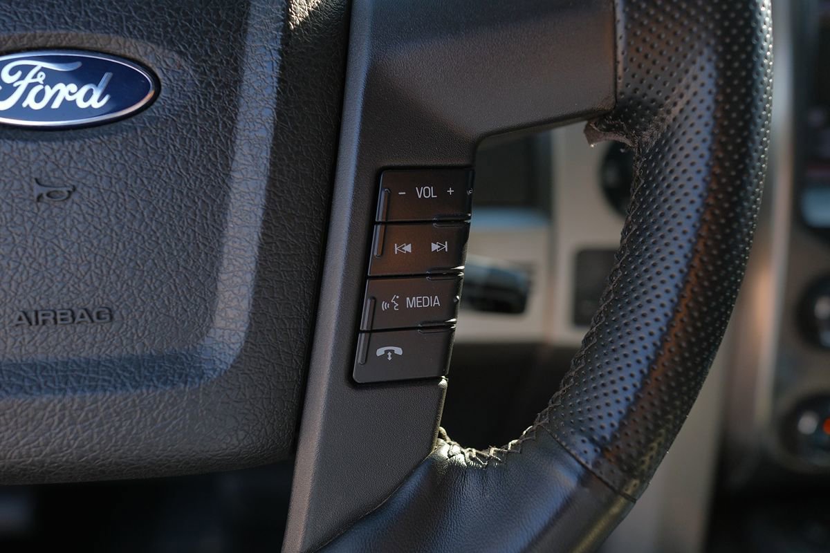 Used 2013 Ford F150 Raptor w/ Luxury Equipment Group AWD/4WD image 17