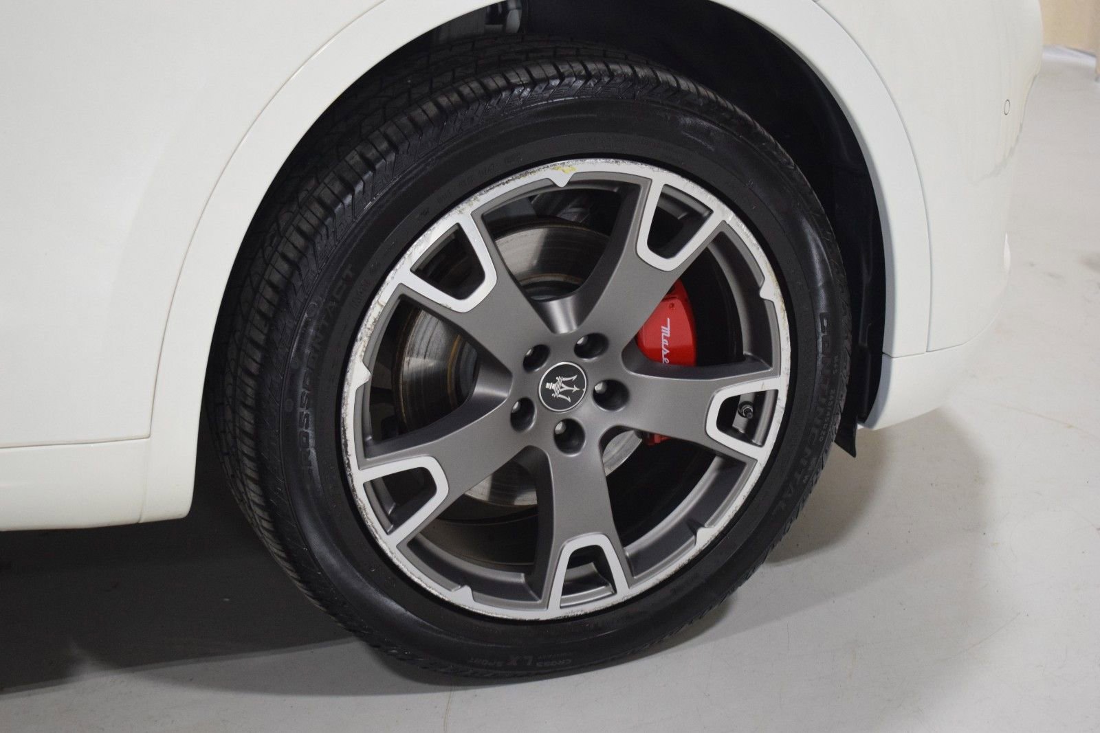 Used 2023 Maserati Levante GT AWD/4WD image 17