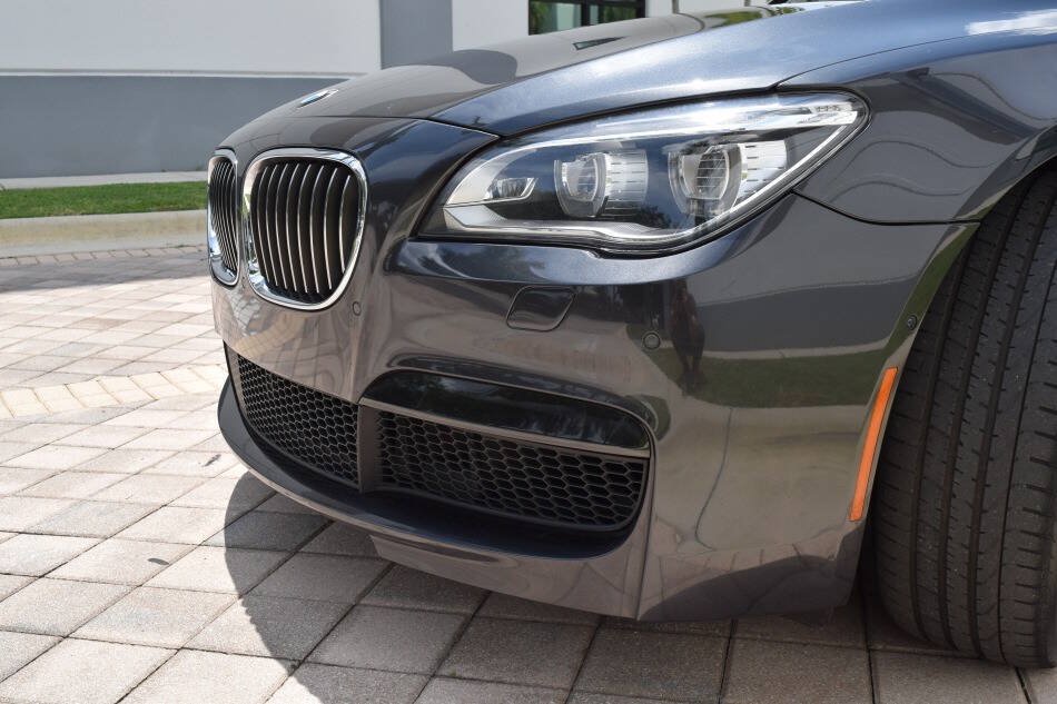 Used 2015 BMW 750i RWD image 15