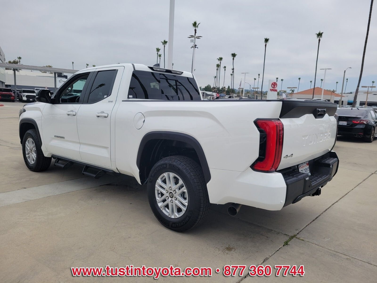 Used 2024 Toyota Tundra SR5 w/ SR5 Premium Package AWD/4WD image 6