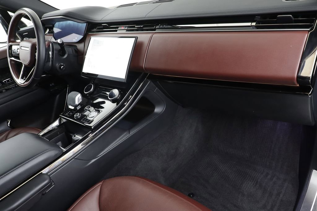 Used 2023 Land Rover Range Rover Sport SE Dynamic image 21