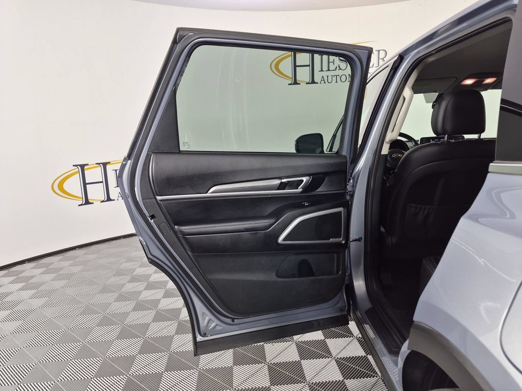 Used 2021 Kia Telluride LX FWD image 29