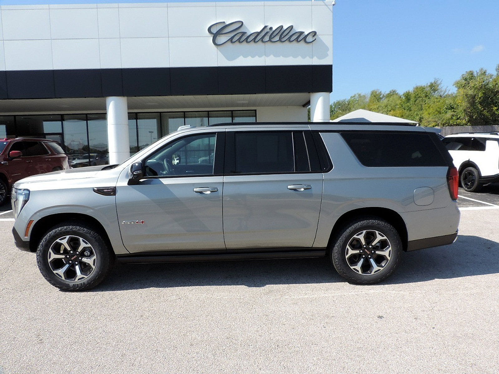 New 2026 GMC Yukon XL AT4 Ultimate w/ LPO, Floor Liner Package AWD/4WD image 8