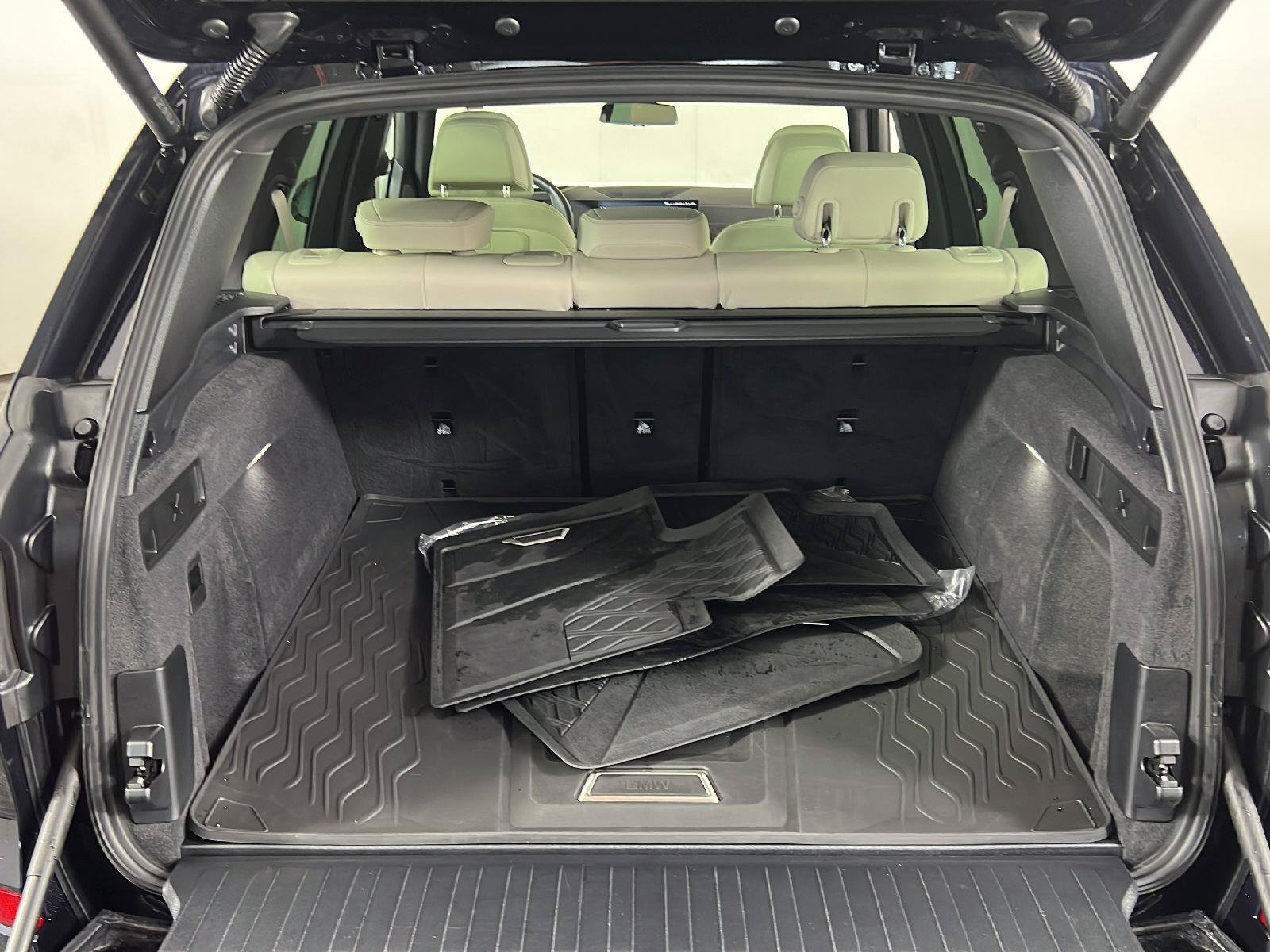 New 2026 BMW X5 xDrive40i w/ M Sport Package AWD/4WD image 19