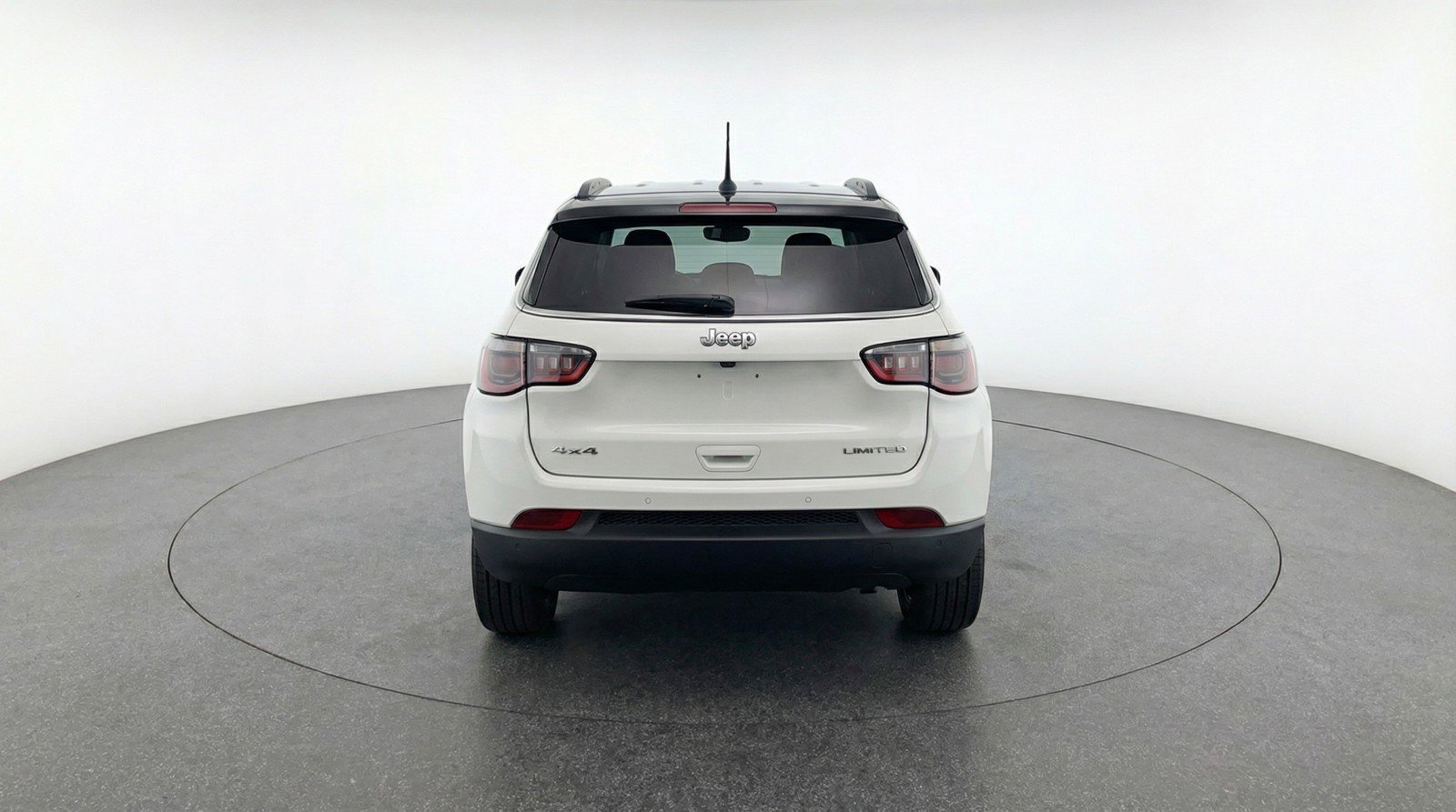 Used 2025 Jeep Compass Limited image 7