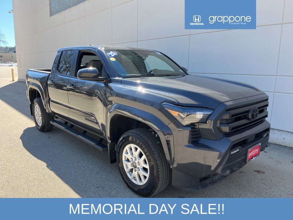 Used 2025 Toyota Tacoma SR5 AWD/4WD image 1