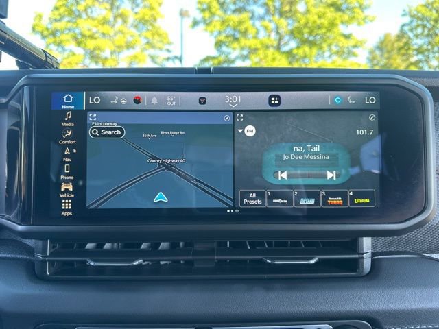 Used 2024 Jeep Wrangler Unlimited Rubicon w/ Technology Group image 10