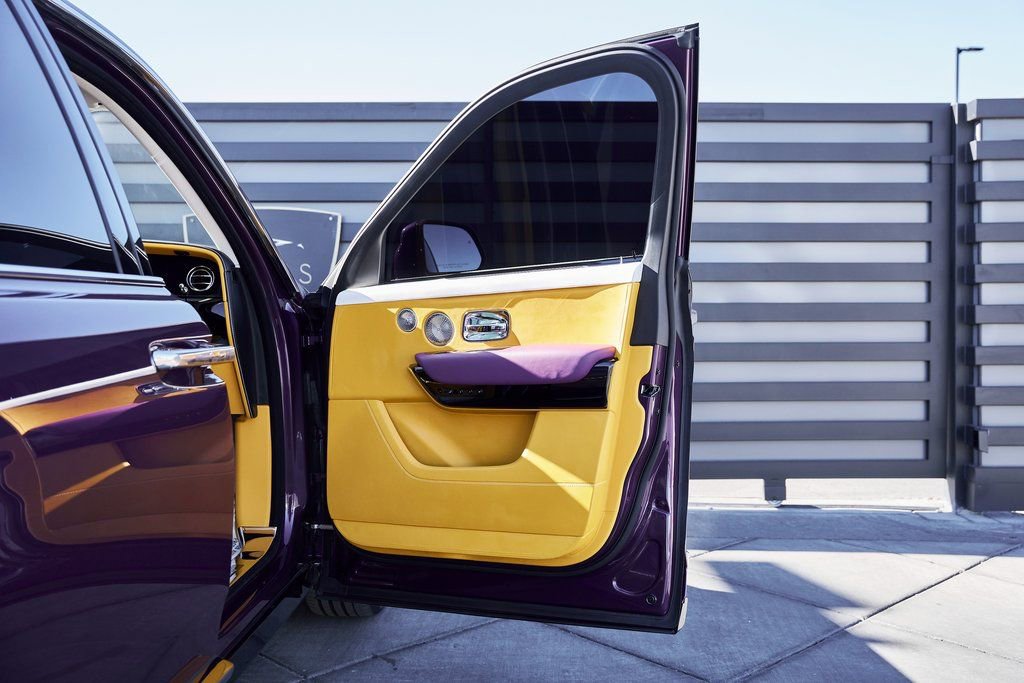 Used 2025 Rolls-Royce Cullinan image 21