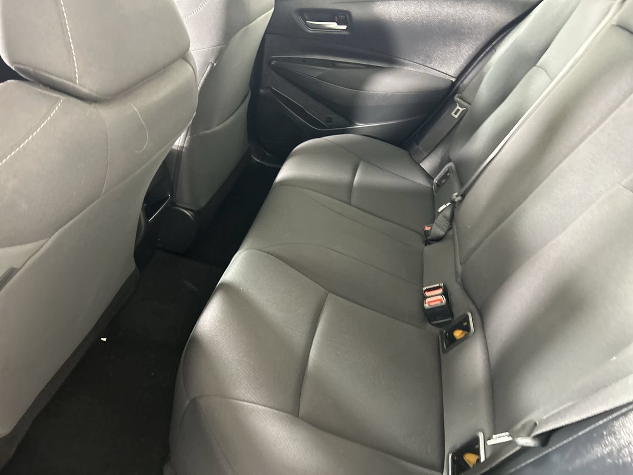 Used 2021 Toyota Corolla LE FWD image 23