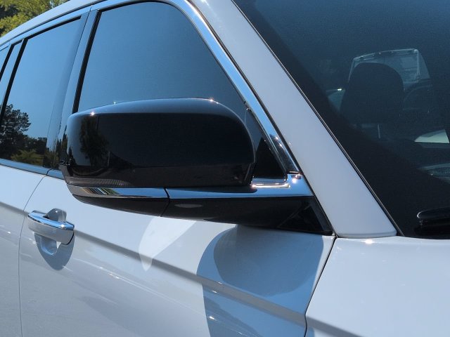 Certified 2022 Jeep Grand Cherokee Overland AWD/4WD image 11