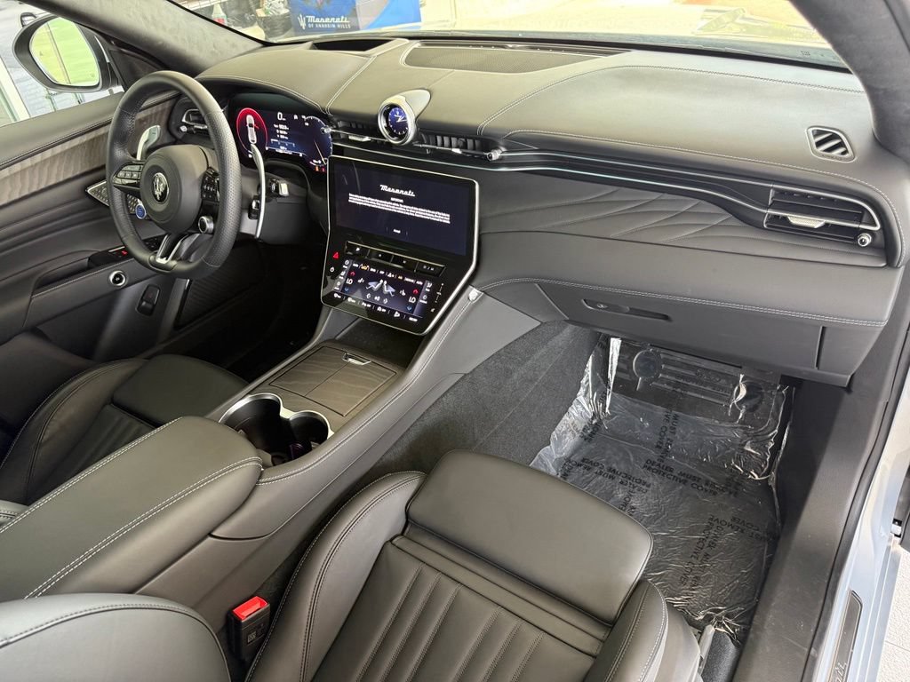 Used 2025 Maserati Grecale Modena AWD/4WD image 15
