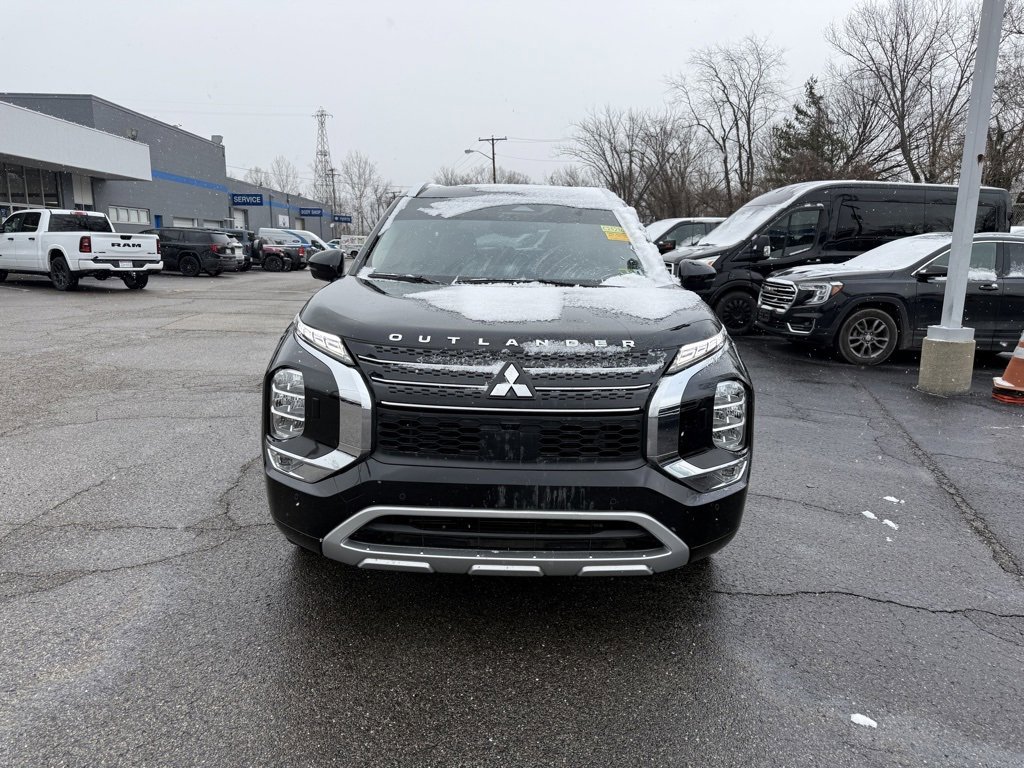 Used 2024 Mitsubishi Outlander SEL image 4