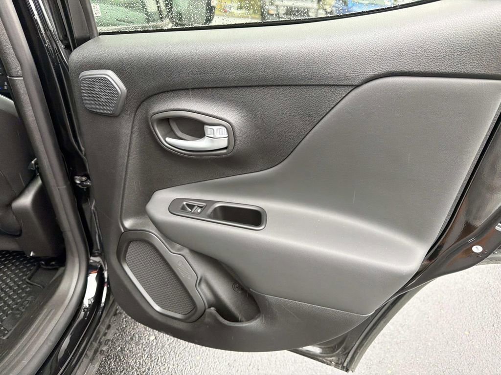 Used 2023 Jeep Renegade Altitude w/ Sun/Sound Group image 19